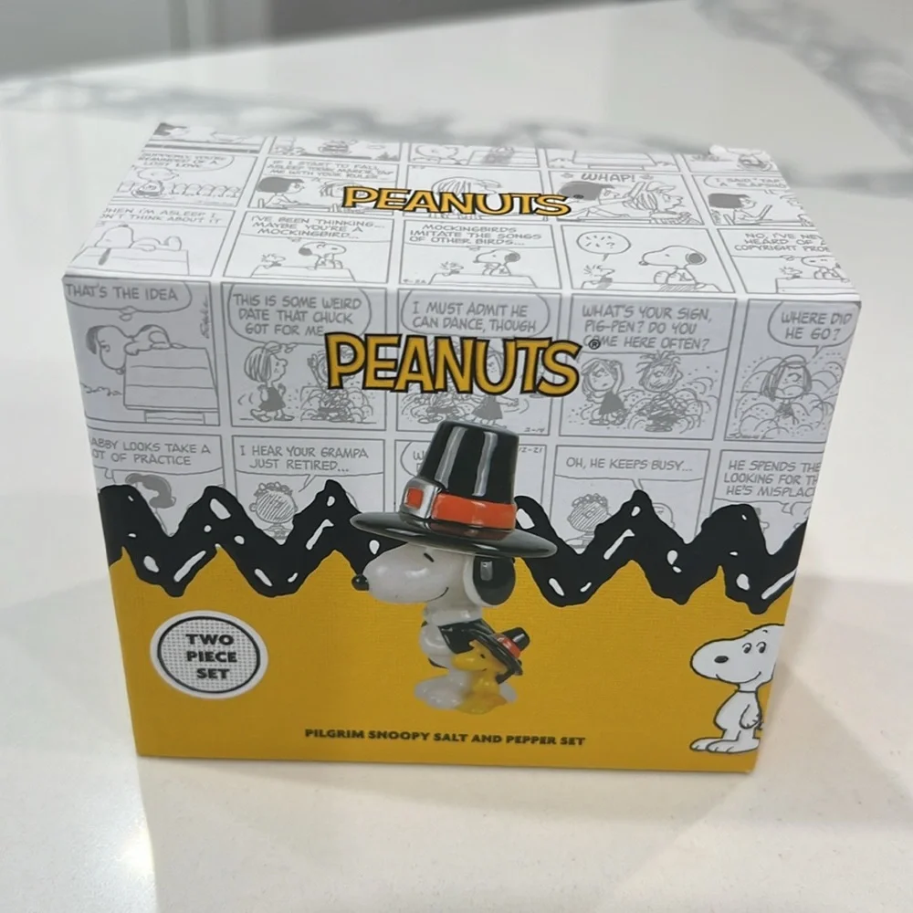 Cute.🎃 Pilgrim Snoopy Salt & Pepper